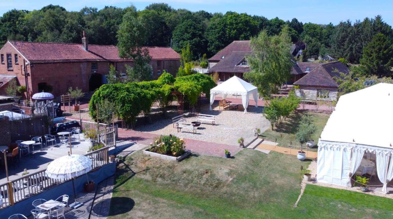 Trading Boundaries Hotel Uckfield Exterior photo