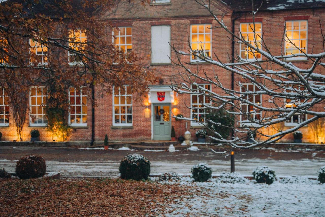 Trading Boundaries Hotel Uckfield Exterior photo